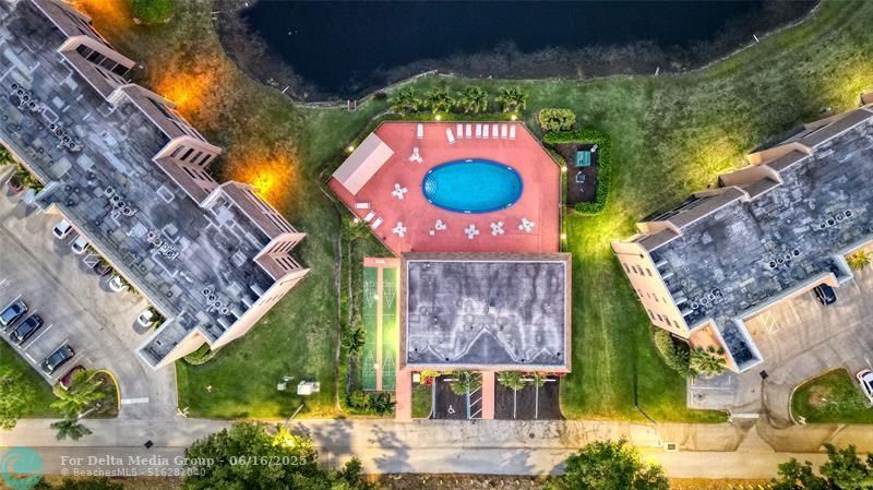 10433 Sunrise Lakes Boulevard, Unit 409, Sunrise, FL 33322 Photo