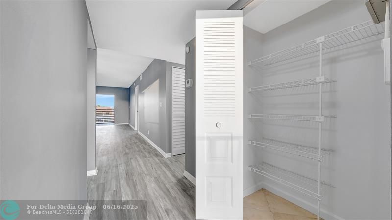 10433 Sunrise Lakes Boulevard, Unit 409, Sunrise, FL 33322 Photo