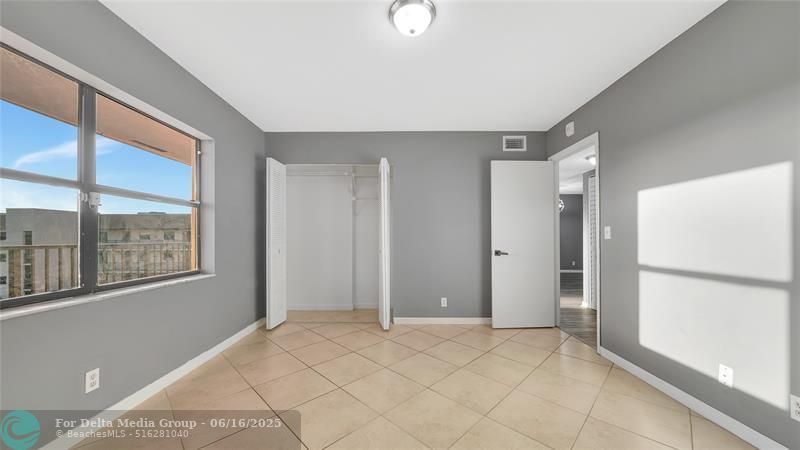 10433 Sunrise Lakes Boulevard, Unit 409, Sunrise, FL 33322 Photo