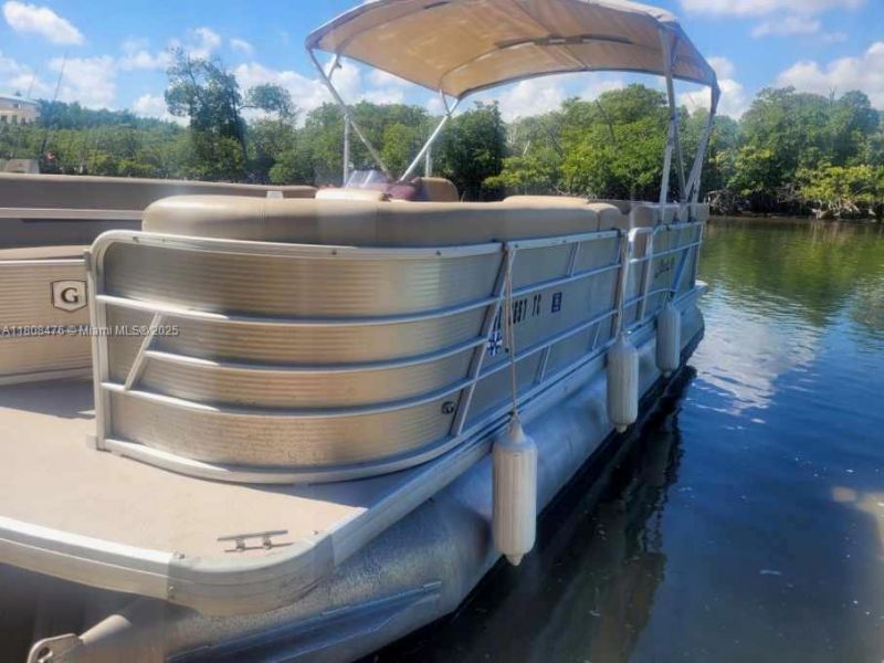 300 Golden Isles Dr, Unit 217, Hallandale Beach, FL 33009 Photo