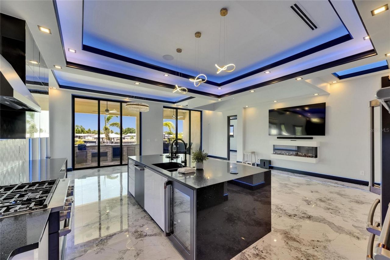 6522 Simone Shores Circle, Apollo Beach, FL 33572 Photo