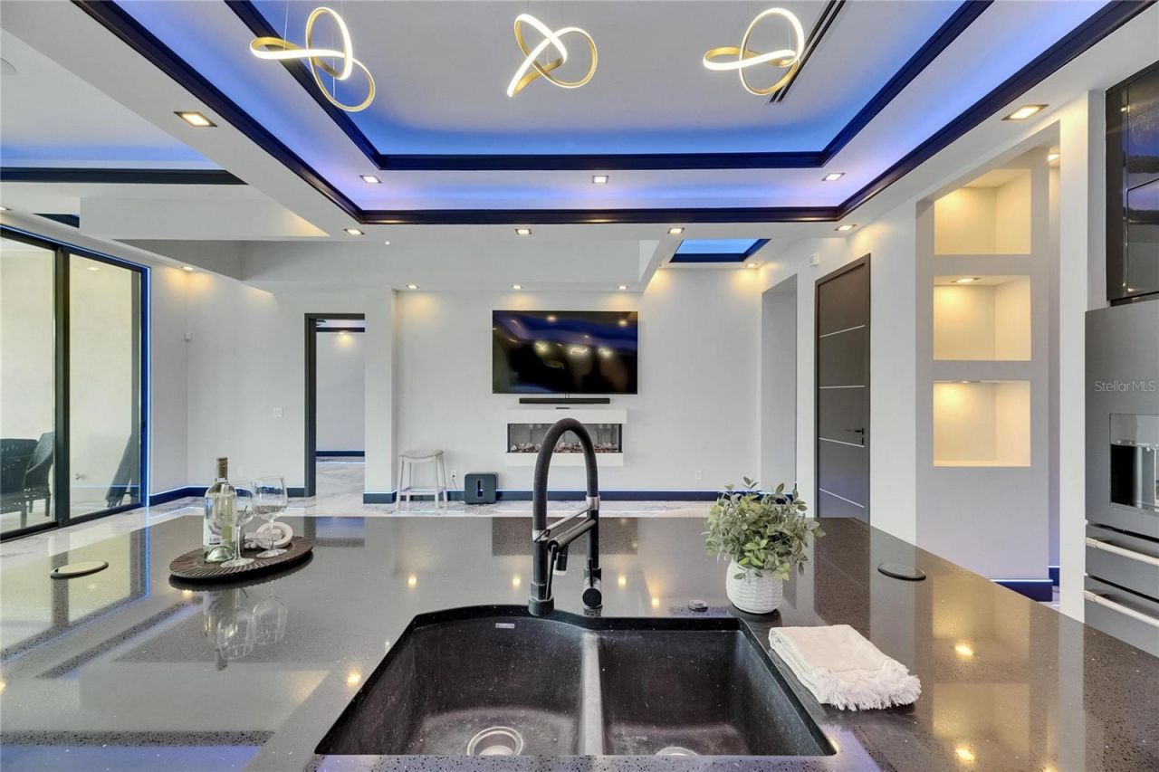 6522 Simone Shores Circle, Apollo Beach, FL 33572 Photo