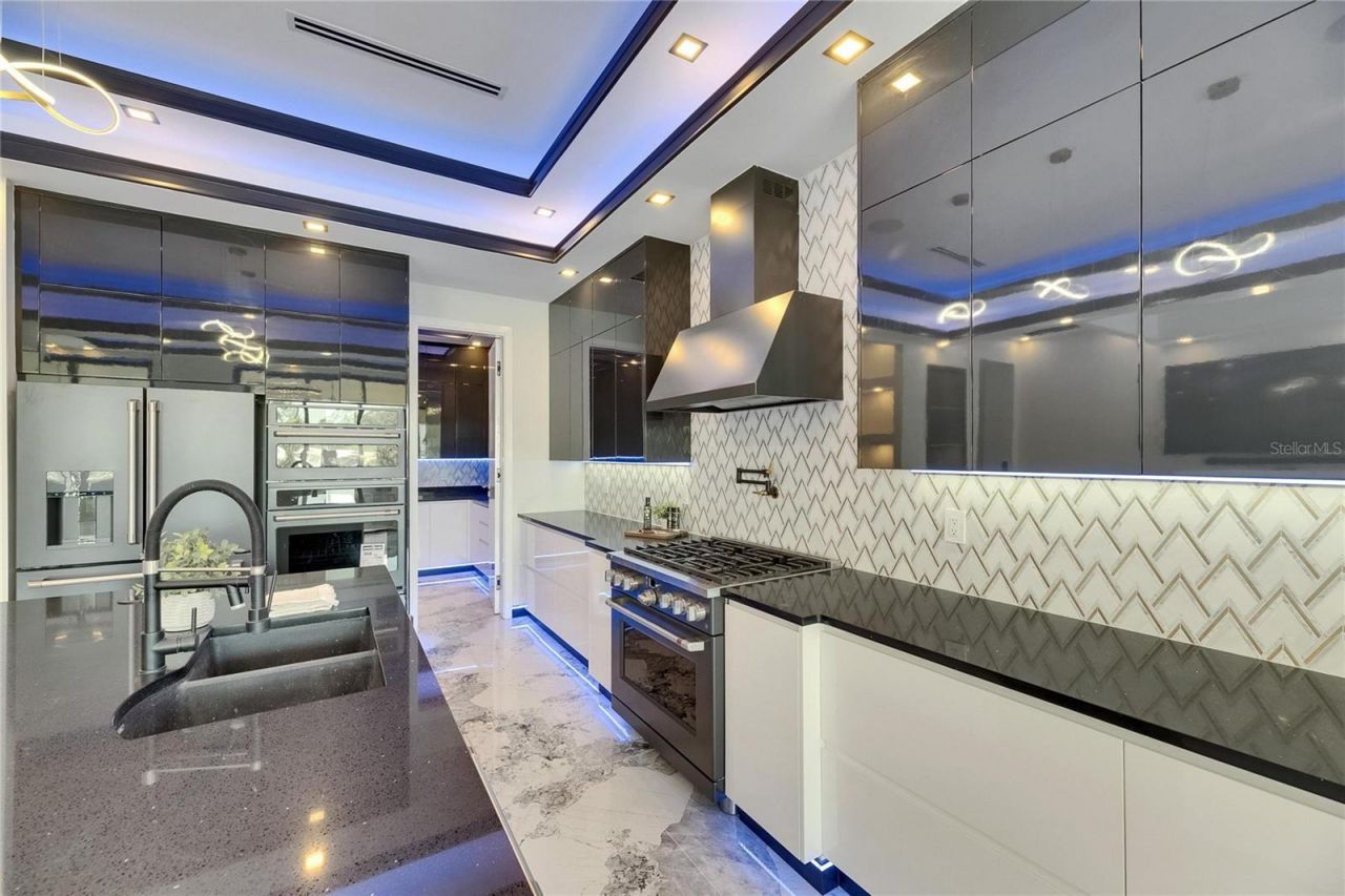 6522 Simone Shores Circle, Apollo Beach, FL 33572 Photo