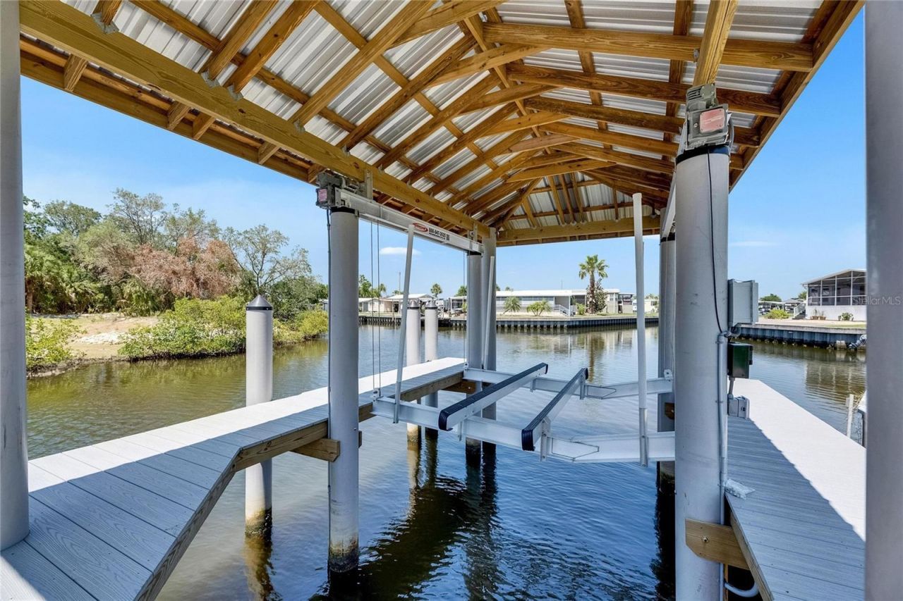 6522 Simone Shores Circle, Apollo Beach, FL 33572 Photo