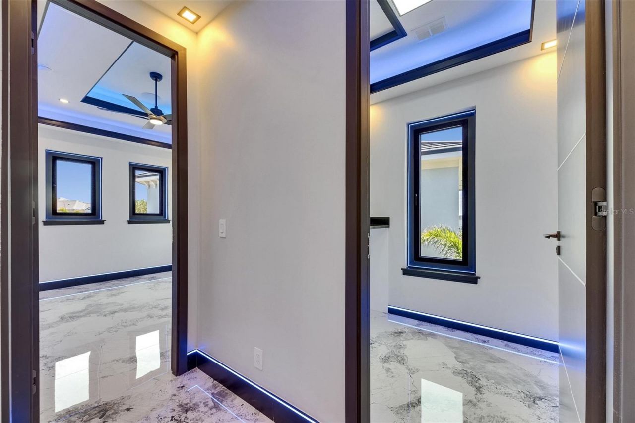 6522 Simone Shores Circle, Apollo Beach, FL 33572 Photo