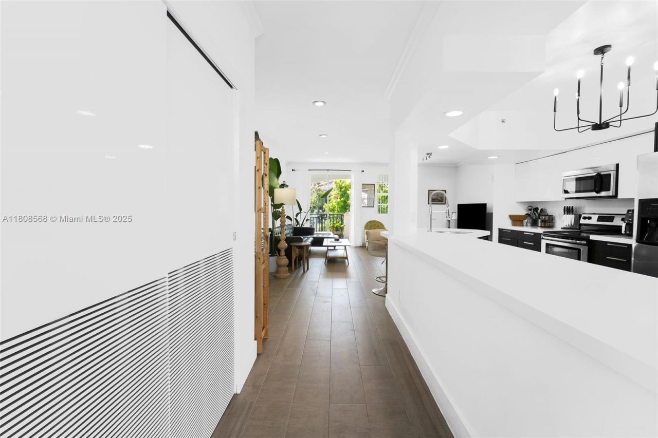 3245 NE 184th St, Unit 13402, Aventura, FL 33160 Photo