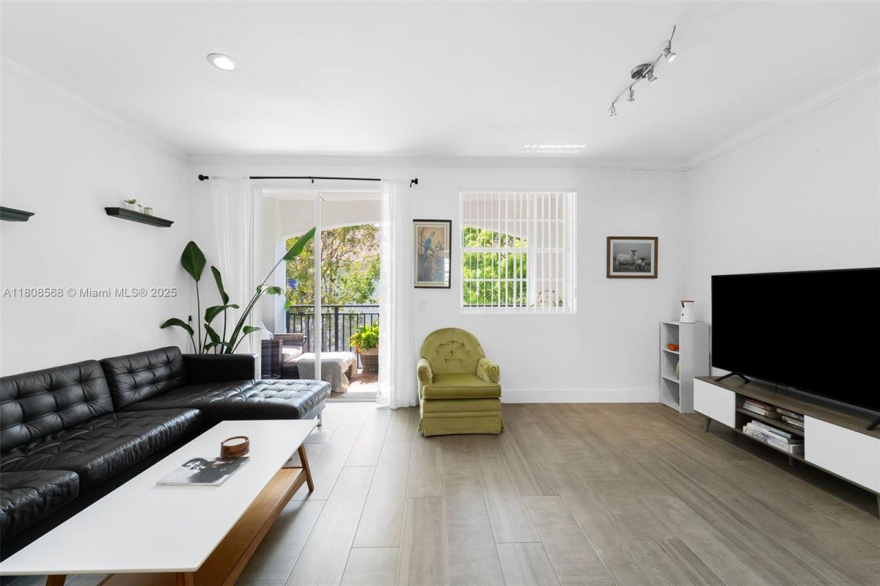 3245 NE 184th St, Unit 13402, Aventura, FL 33160 Photo