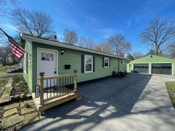 551 N. Broadway St., Medina, OH 44256