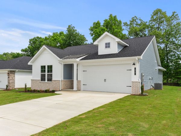 34 Aurora Cir, Fayetteville, TN 37334