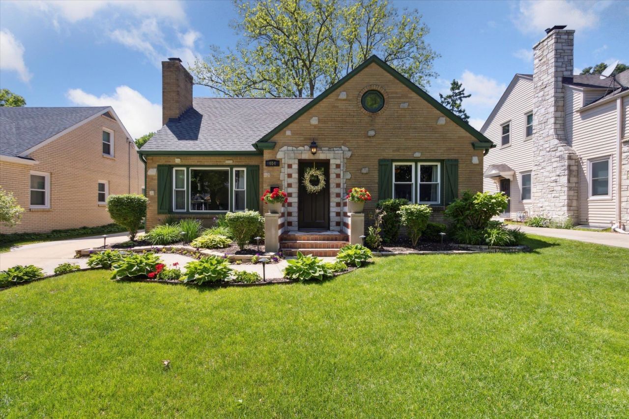 404 N VALE Avenue Rockford, IL 61107