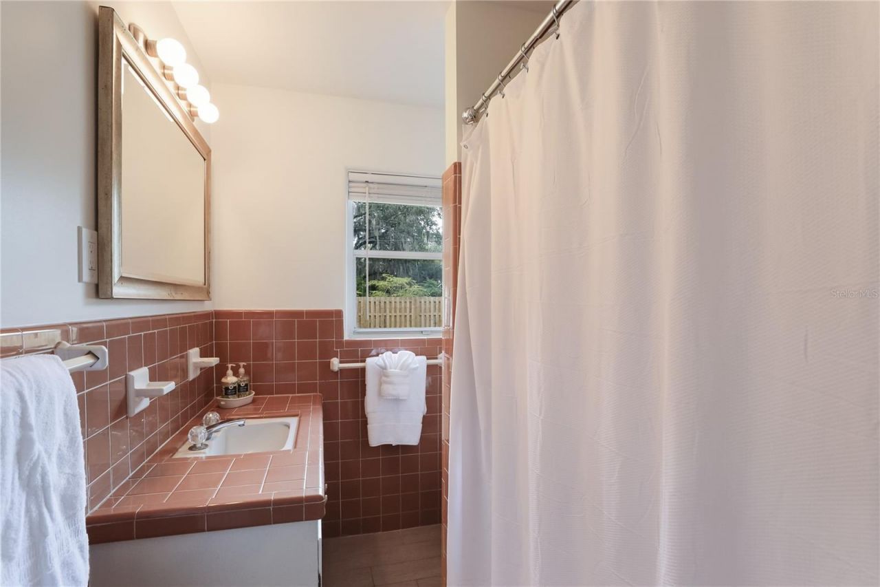 2266 Clematis Street, Sarasota, FL 34239 Photo