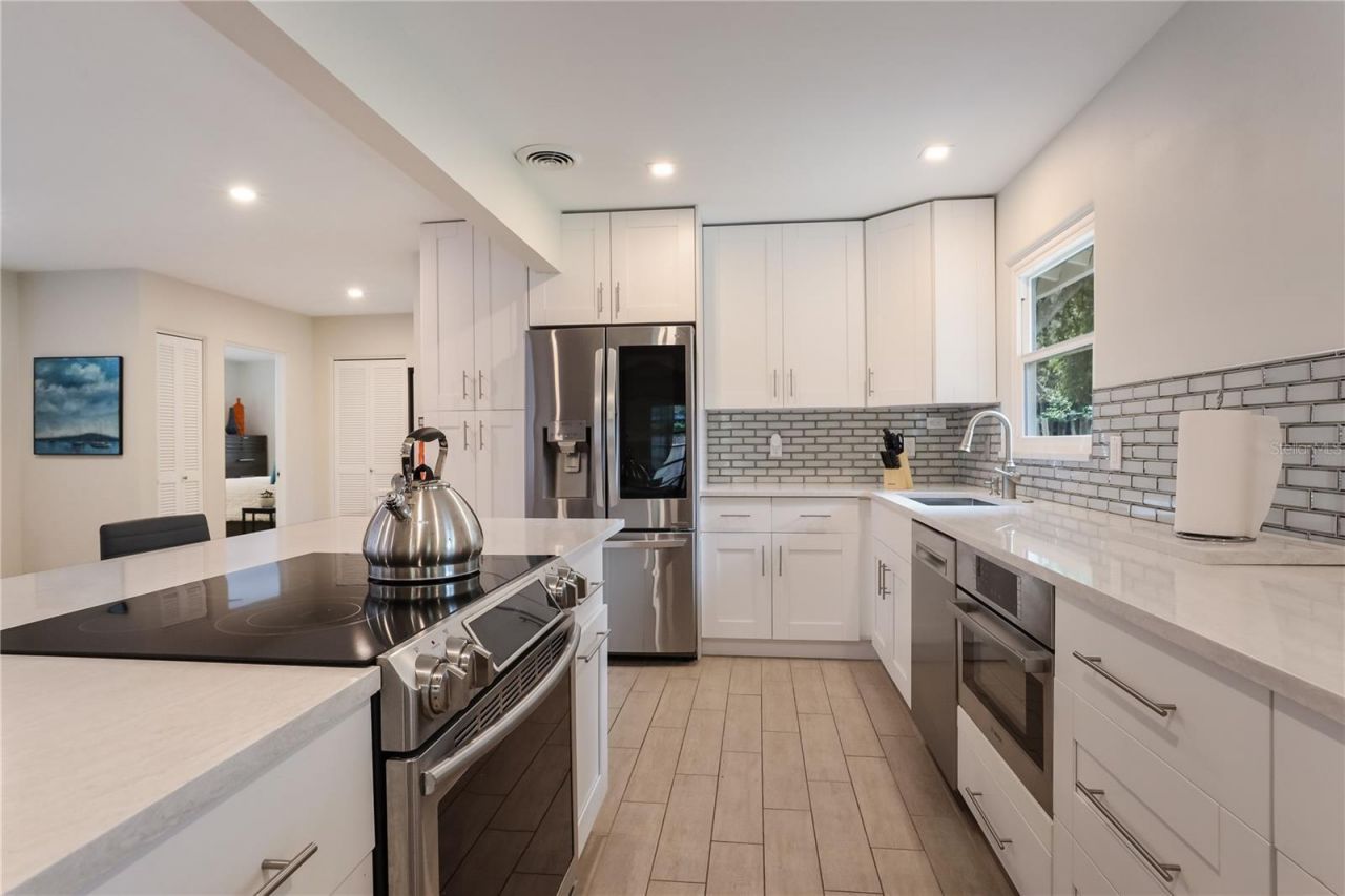 2266 Clematis Street, Sarasota, FL 34239 Photo