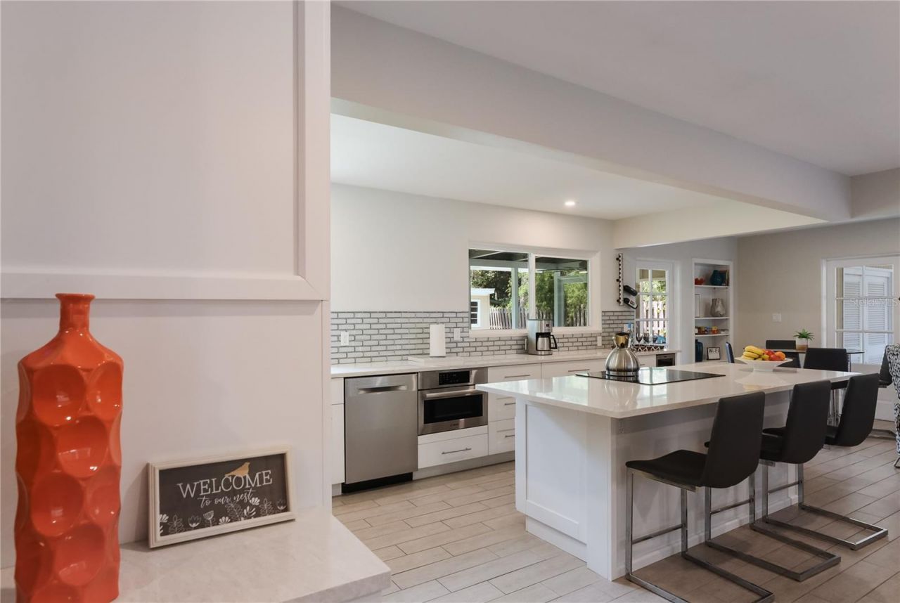 2266 Clematis Street, Sarasota, FL 34239 Photo