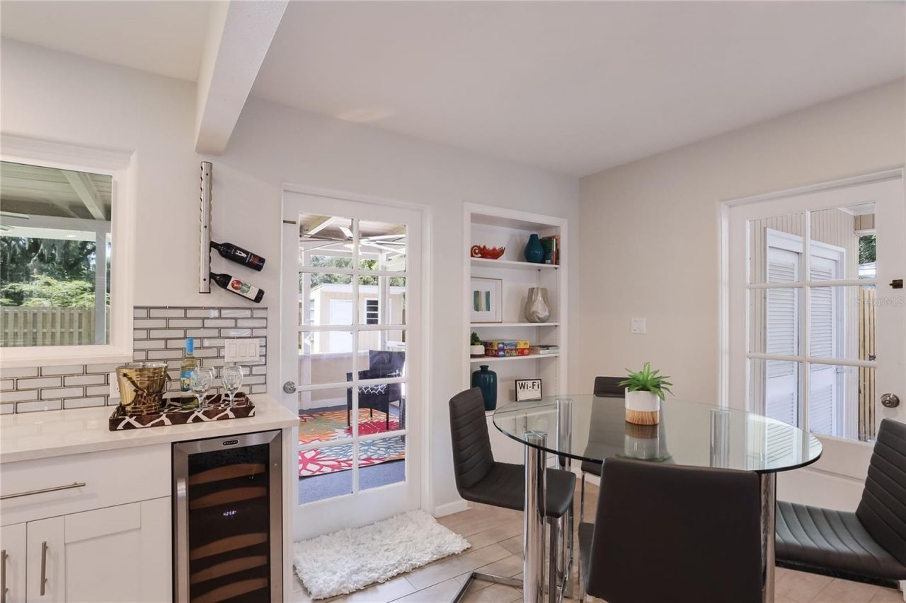 2266 Clematis Street, Sarasota, FL 34239 Photo