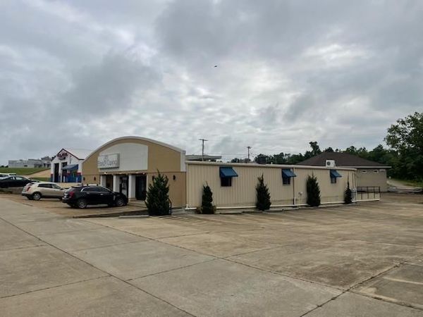 2016 N Westwood Boulevard, Poplar Bluff, MO 63901