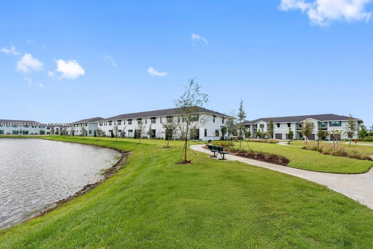 13138 Valletta Way, Unit 21-210, Port Saint Lucie, FL 34987 Photo