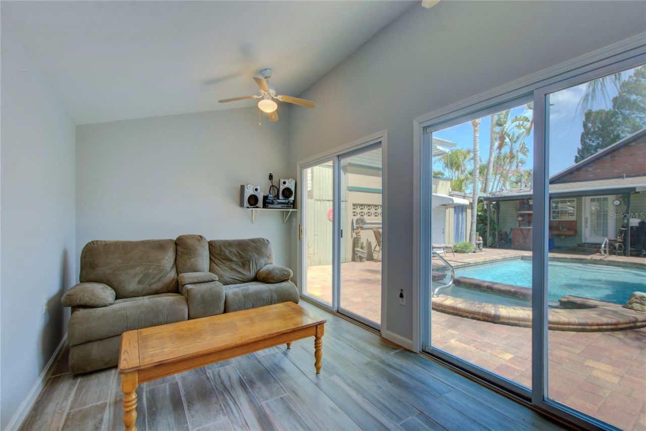 921 24th Avenue N, Saint Petersburg, FL 33704 Photo