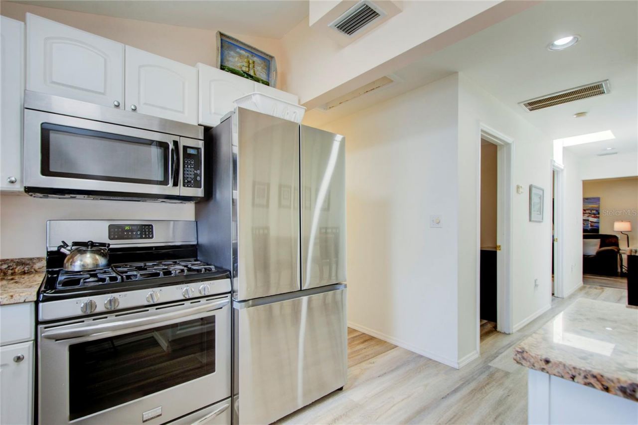 921 24th Avenue N, Saint Petersburg, FL 33704 Photo