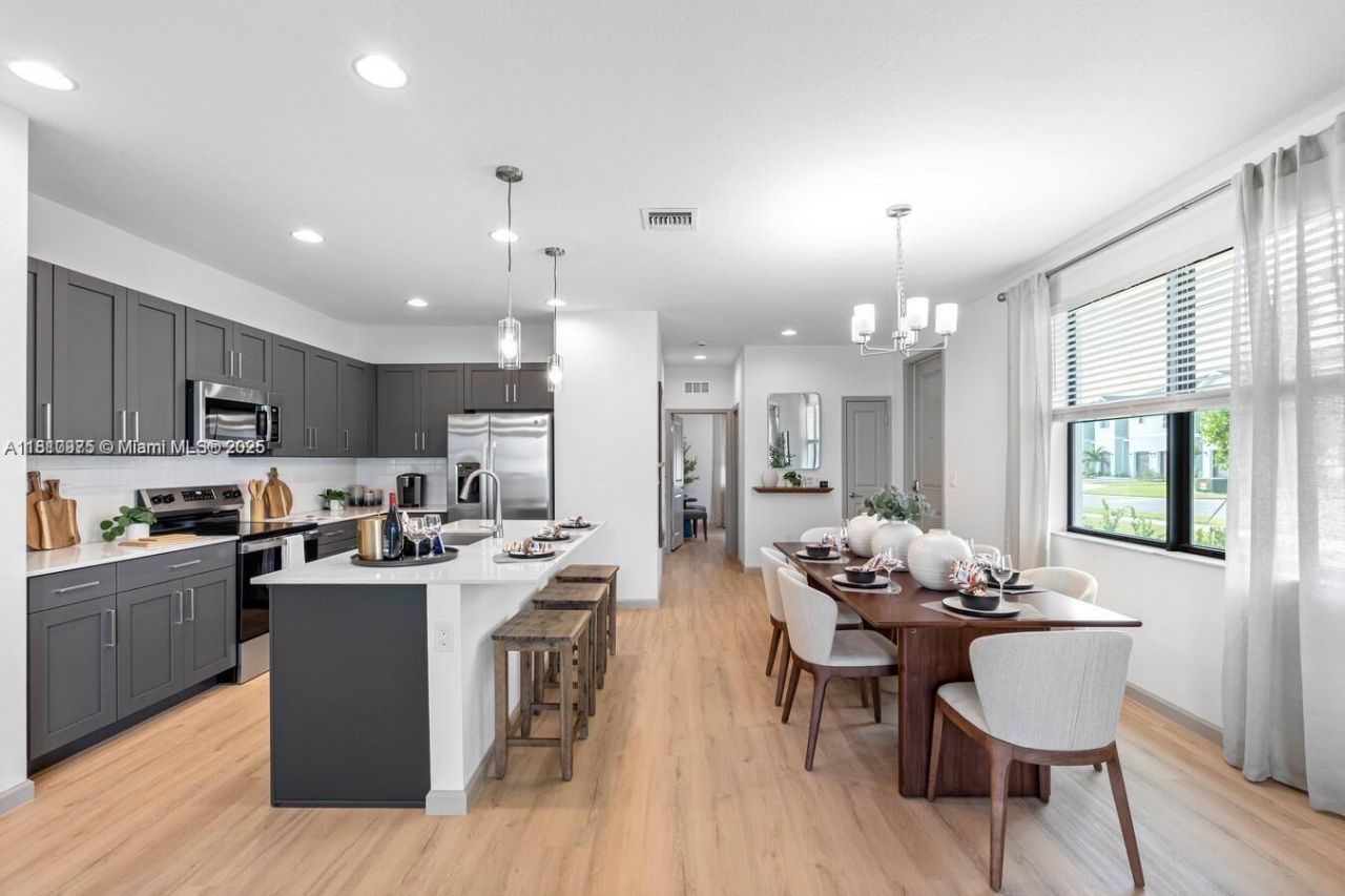 13138 Valletta Way, Unit 02-015, Port Saint Lucie, FL 34987 Photo