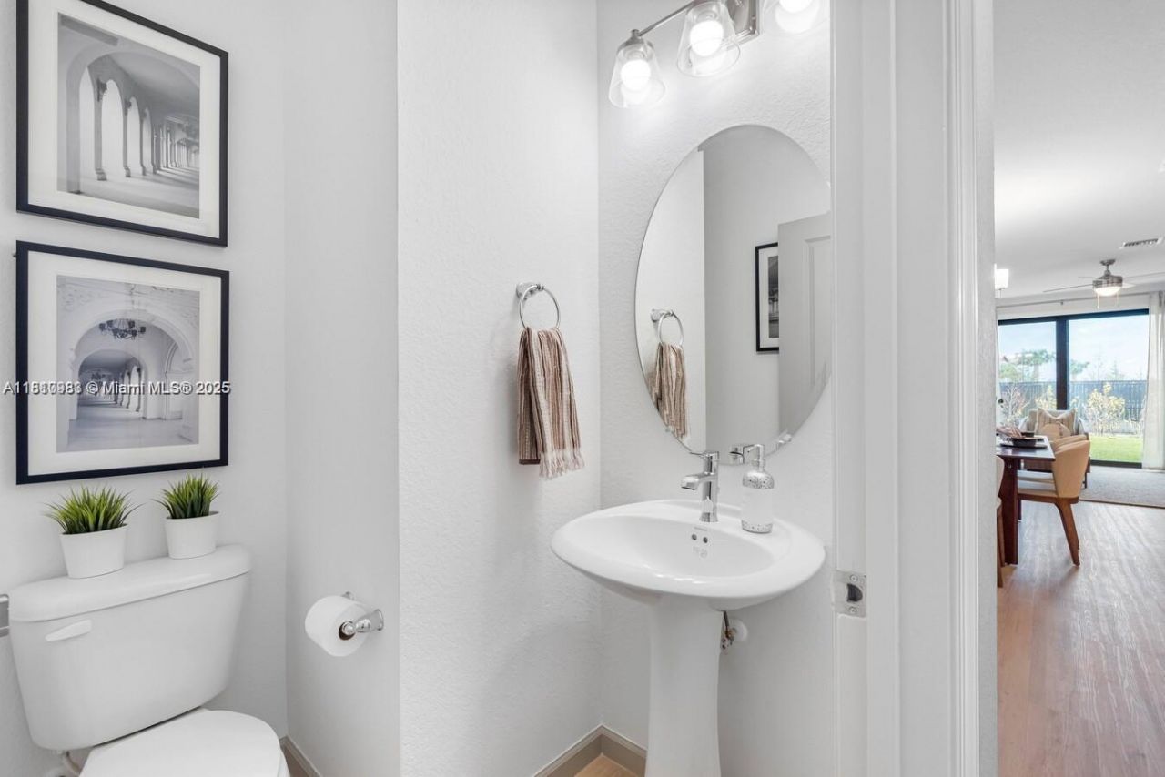 13138 Valletta Way, Unit 20-220, Port Saint Lucie, FL 34987 Photo