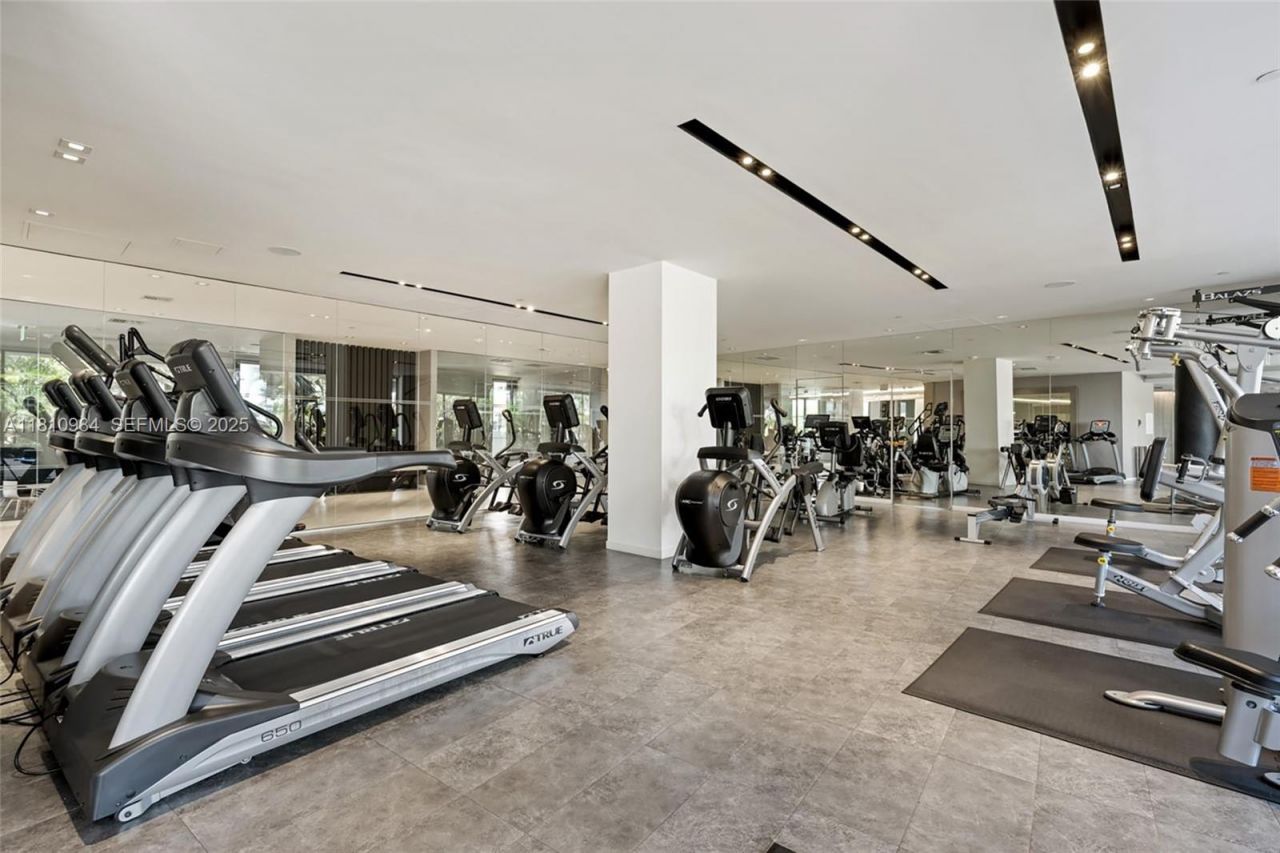 9 Island Ave, Unit 505, Miami Beach, FL 33139 Photo