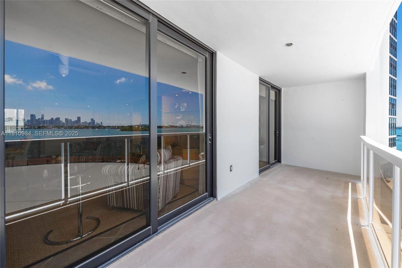 9 Island Ave, Unit 505, Miami Beach, FL 33139 Photo