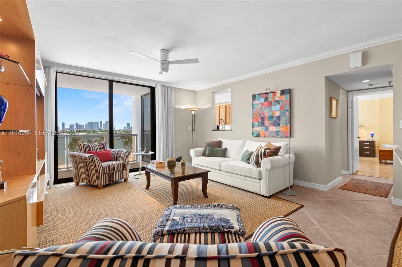 9 Island Ave, Unit 505, Miami Beach, FL 33139 Photo