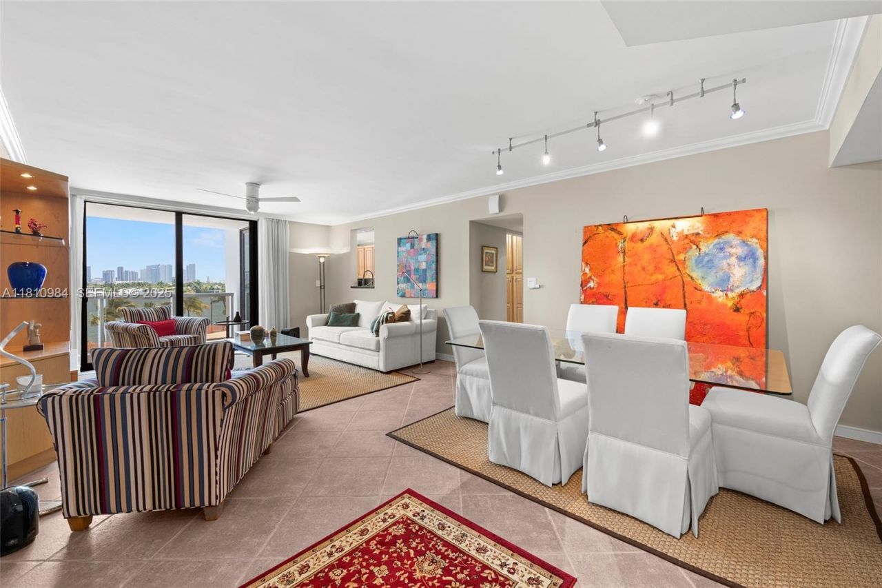 9 Island Ave, Unit 505, Miami Beach, FL 33139 Photo