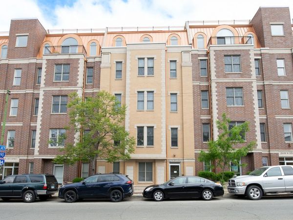 2612 W Diversey Avenue, Unit 101, Chicago, IL 60647