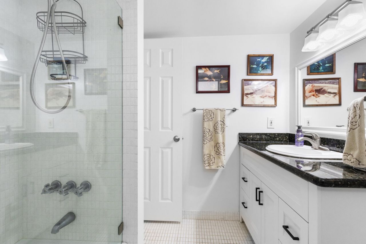 7 Colonial Club Drive, Unit 300, Boynton Beach, FL 33435 Photo