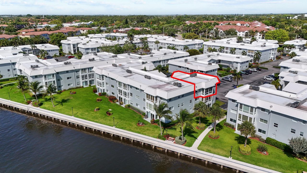 7 Colonial Club Drive, Unit 300, Boynton Beach, FL 33435 Photo