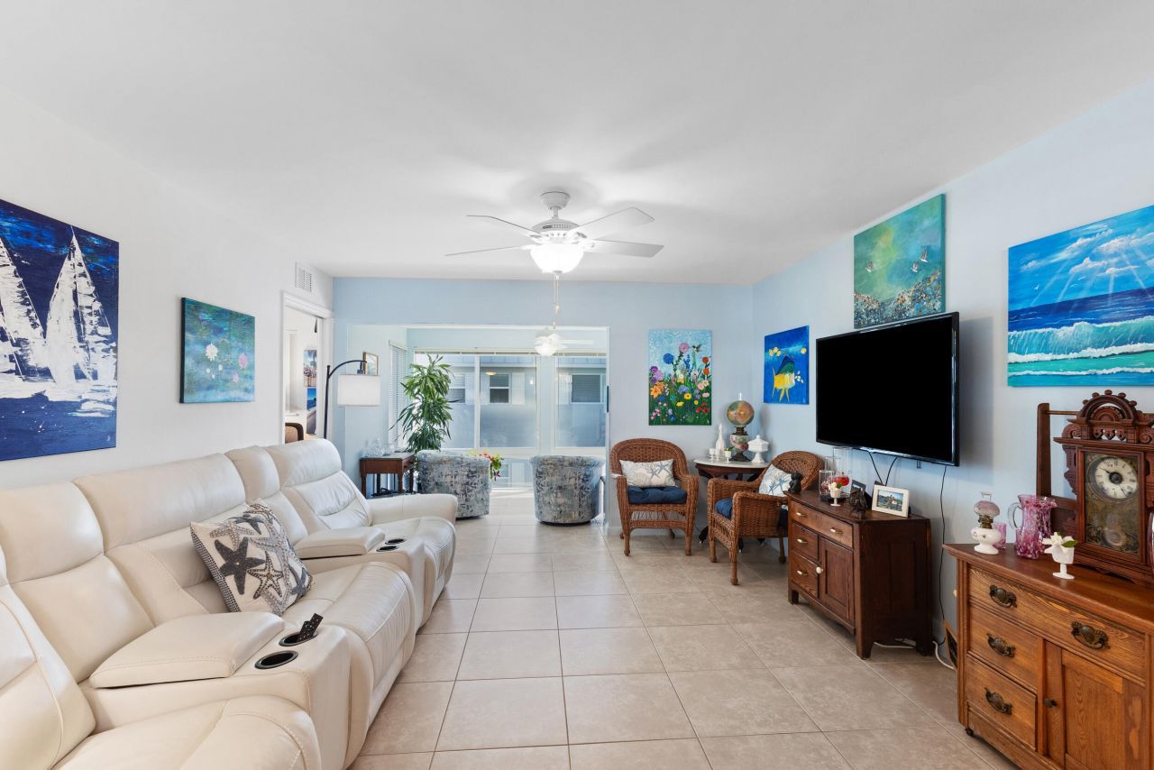 7 Colonial Club Drive, Unit 300, Boynton Beach, FL 33435 Photo