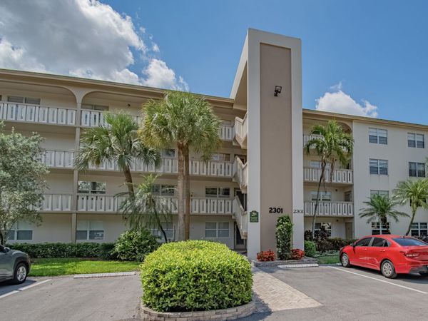 2301 Lucaya Lane, Unit M3, Coconut Creek, FL 33066