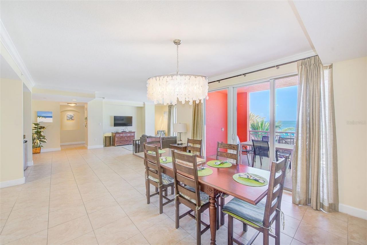 301 S Gulfview Boulevard, Unit 301, Clearwater Beach, FL 33767 Photo