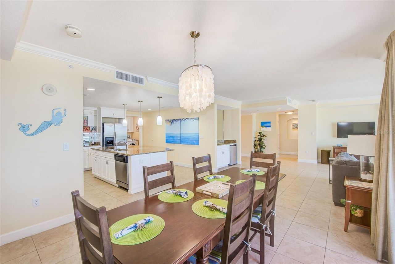 301 S Gulfview Boulevard, Unit 301, Clearwater Beach, FL 33767 Photo