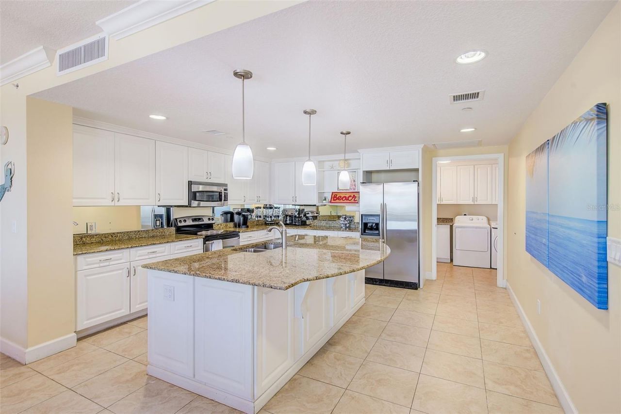 301 S Gulfview Boulevard, Unit 301, Clearwater Beach, FL 33767 Photo