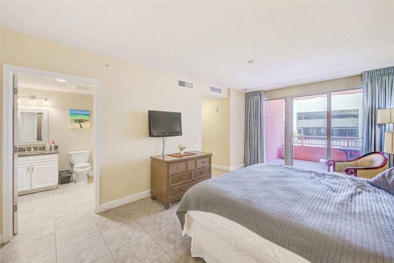301 S Gulfview Boulevard, Unit 301, Clearwater Beach, FL 33767 Photo