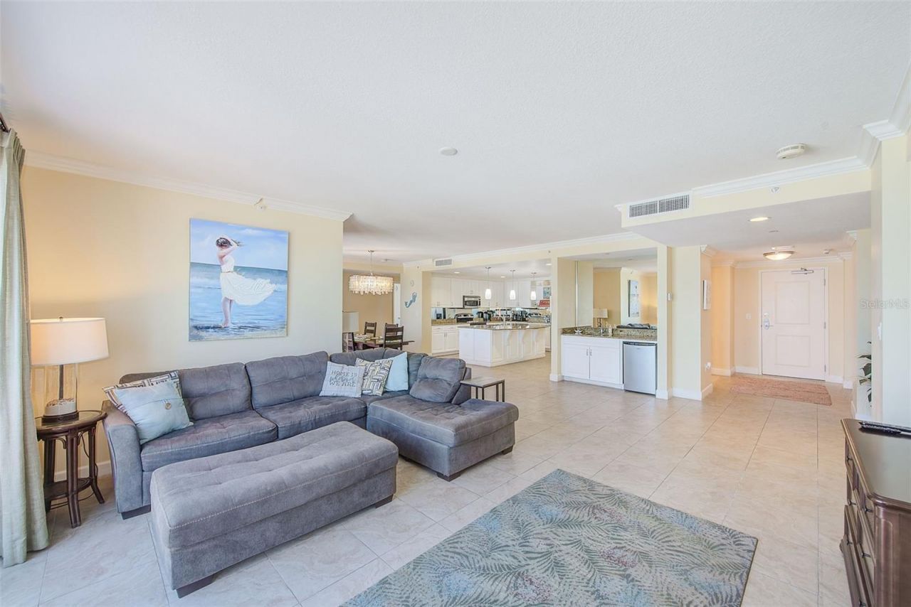 301 S Gulfview Boulevard, Unit 301, Clearwater Beach, FL 33767 Photo