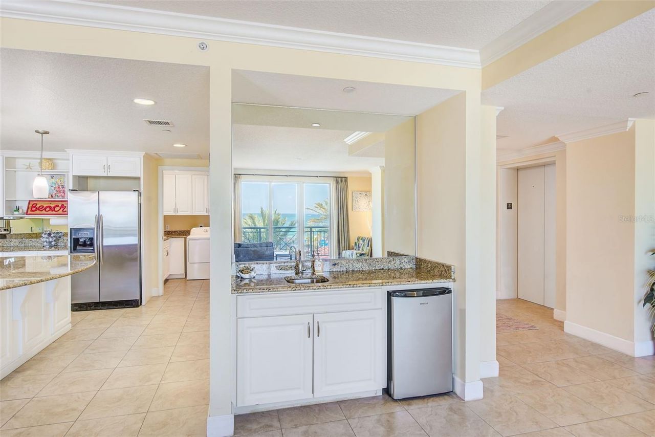 301 S Gulfview Boulevard, Unit 301, Clearwater Beach, FL 33767 Photo
