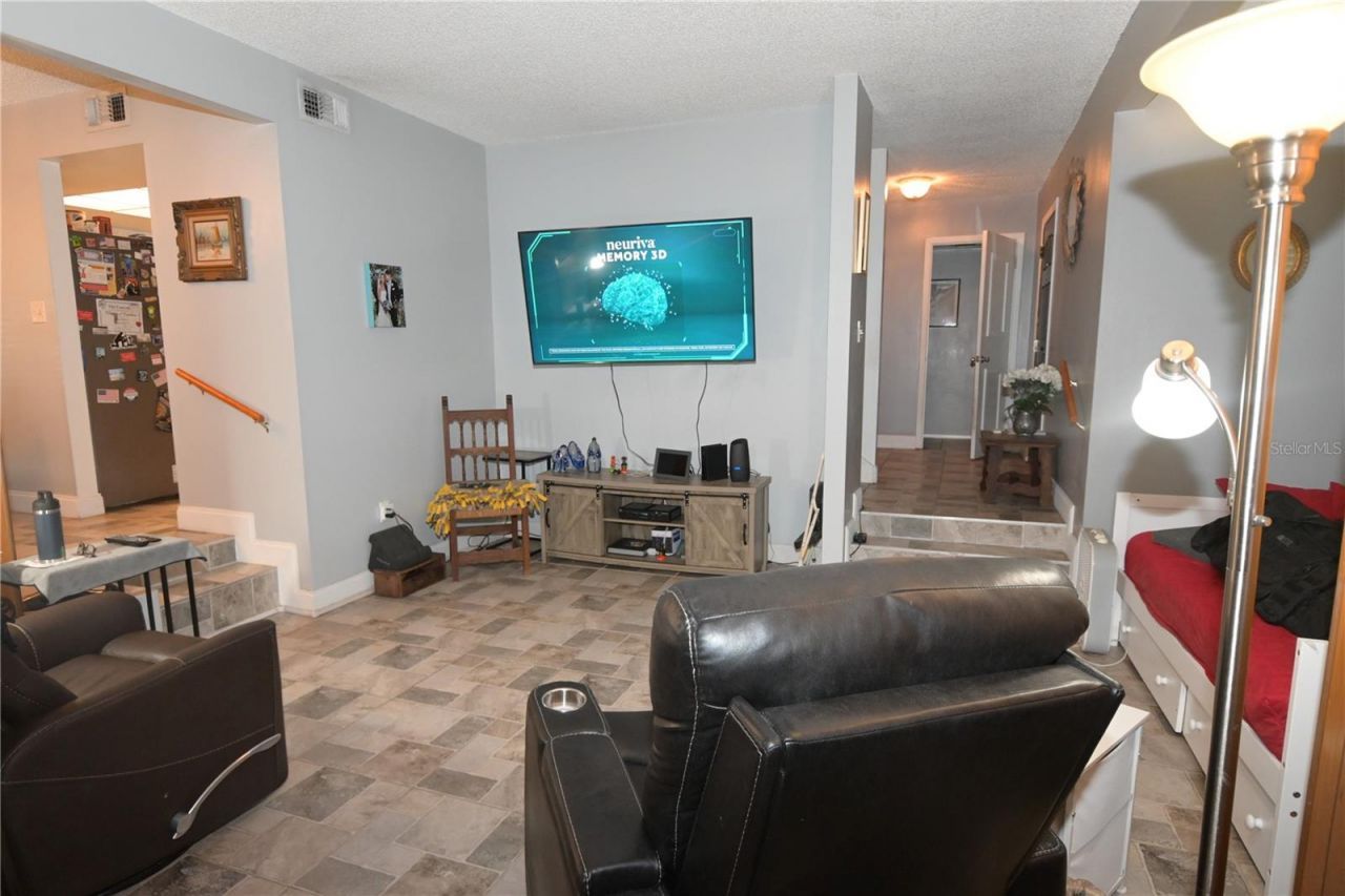 2101 S Goldenrod Road, Orlando, FL 32822 Photo