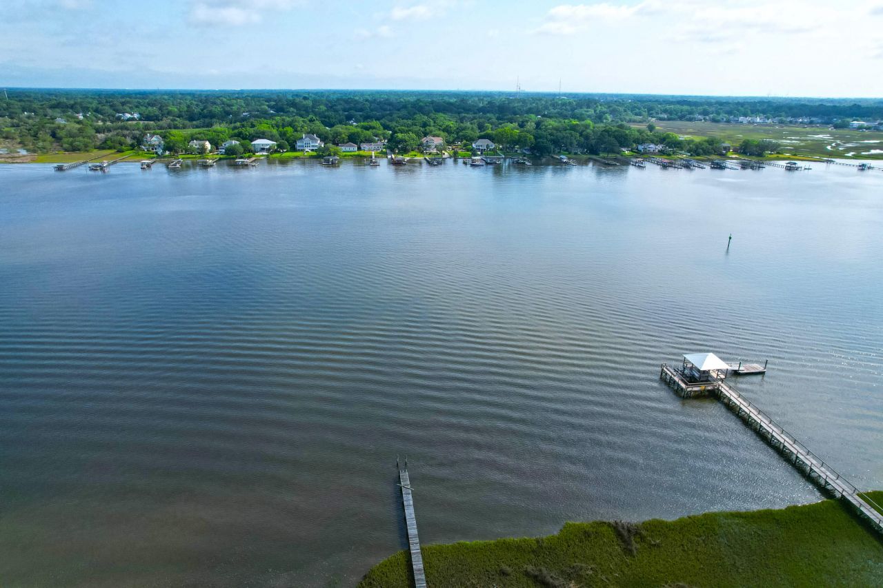 1452 Mcpherson Landing Photo 23