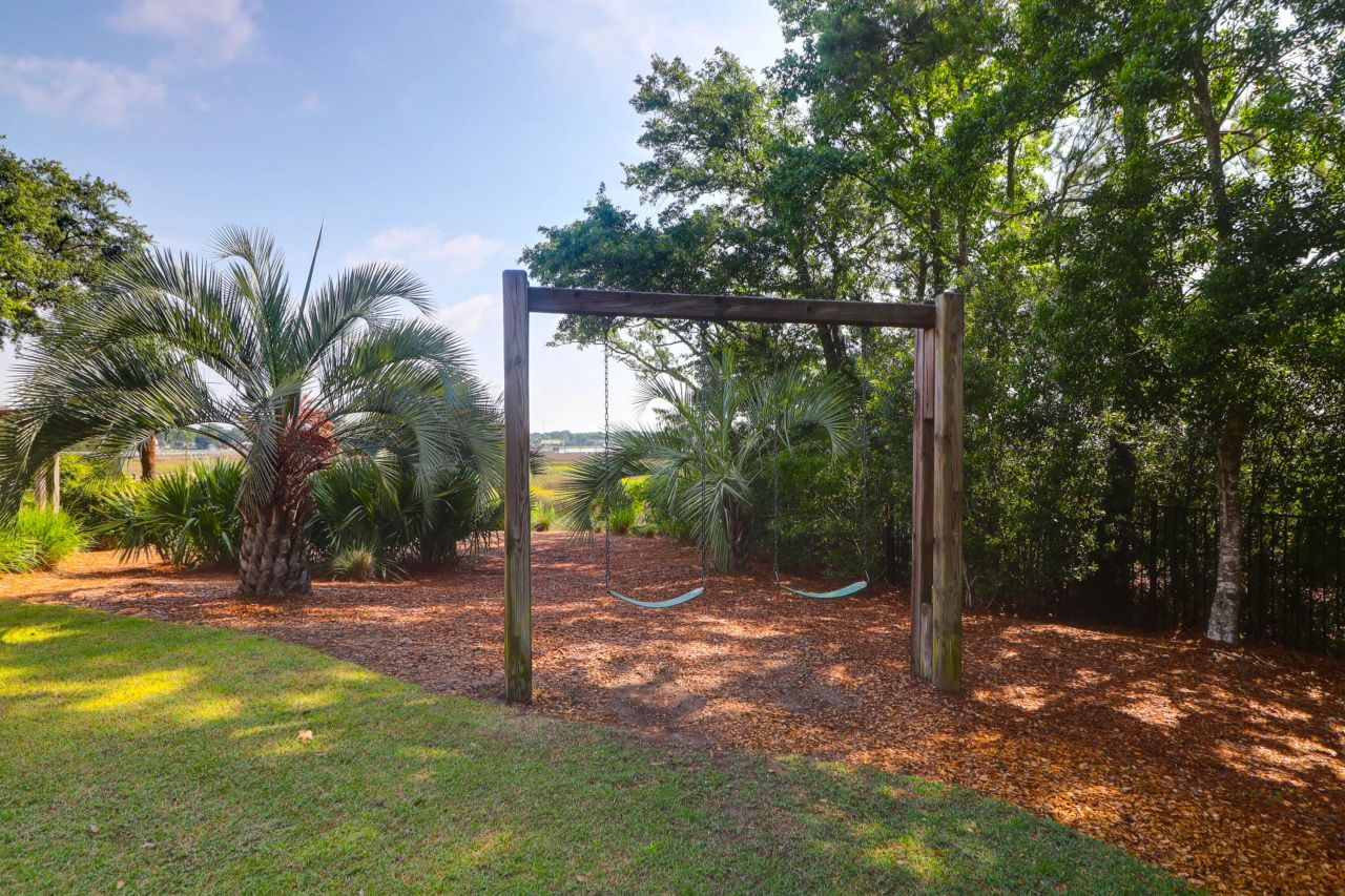 1452 Mcpherson Landing Photo 36