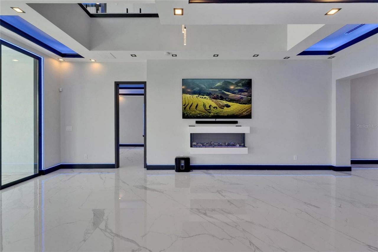 6530 Simone Shores Circle, Apollo Beach, FL 33572 Photo