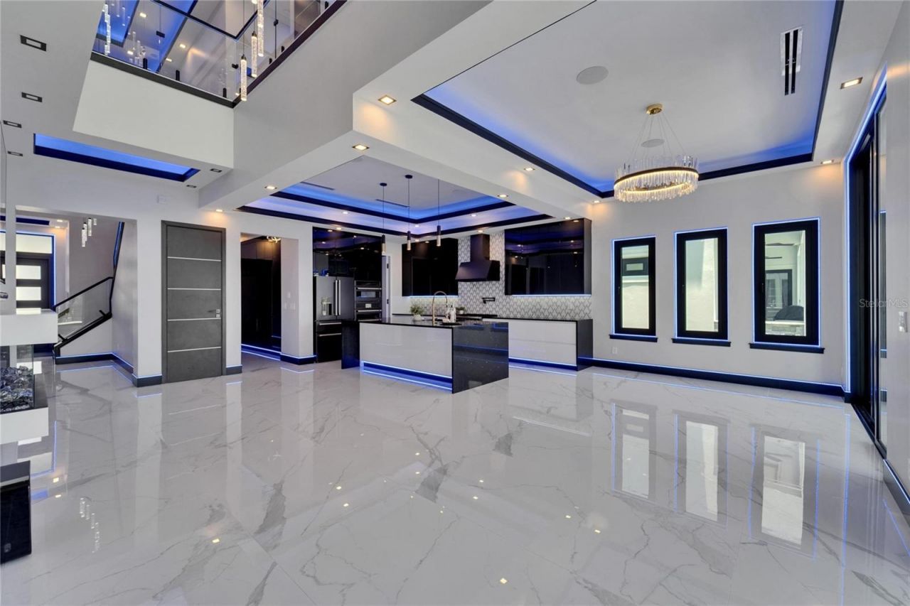 6530 Simone Shores Circle, Apollo Beach, FL 33572 Photo