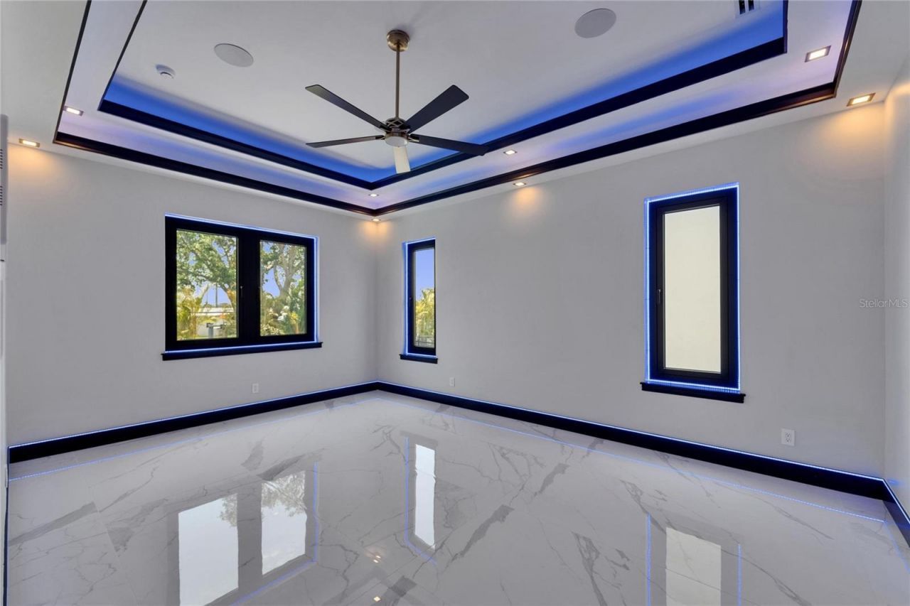 6530 Simone Shores Circle, Apollo Beach, FL 33572 Photo