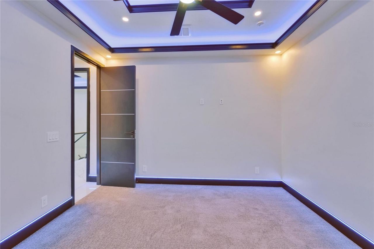 6530 Simone Shores Circle, Apollo Beach, FL 33572 Photo