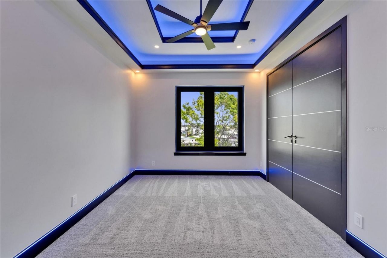 6530 Simone Shores Circle, Apollo Beach, FL 33572 Photo