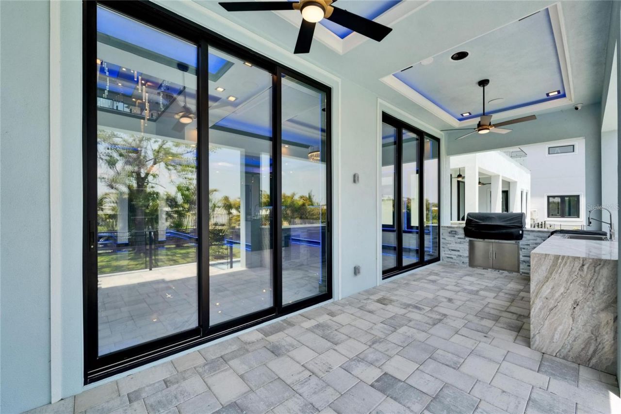 6530 Simone Shores Circle, Apollo Beach, FL 33572 Photo
