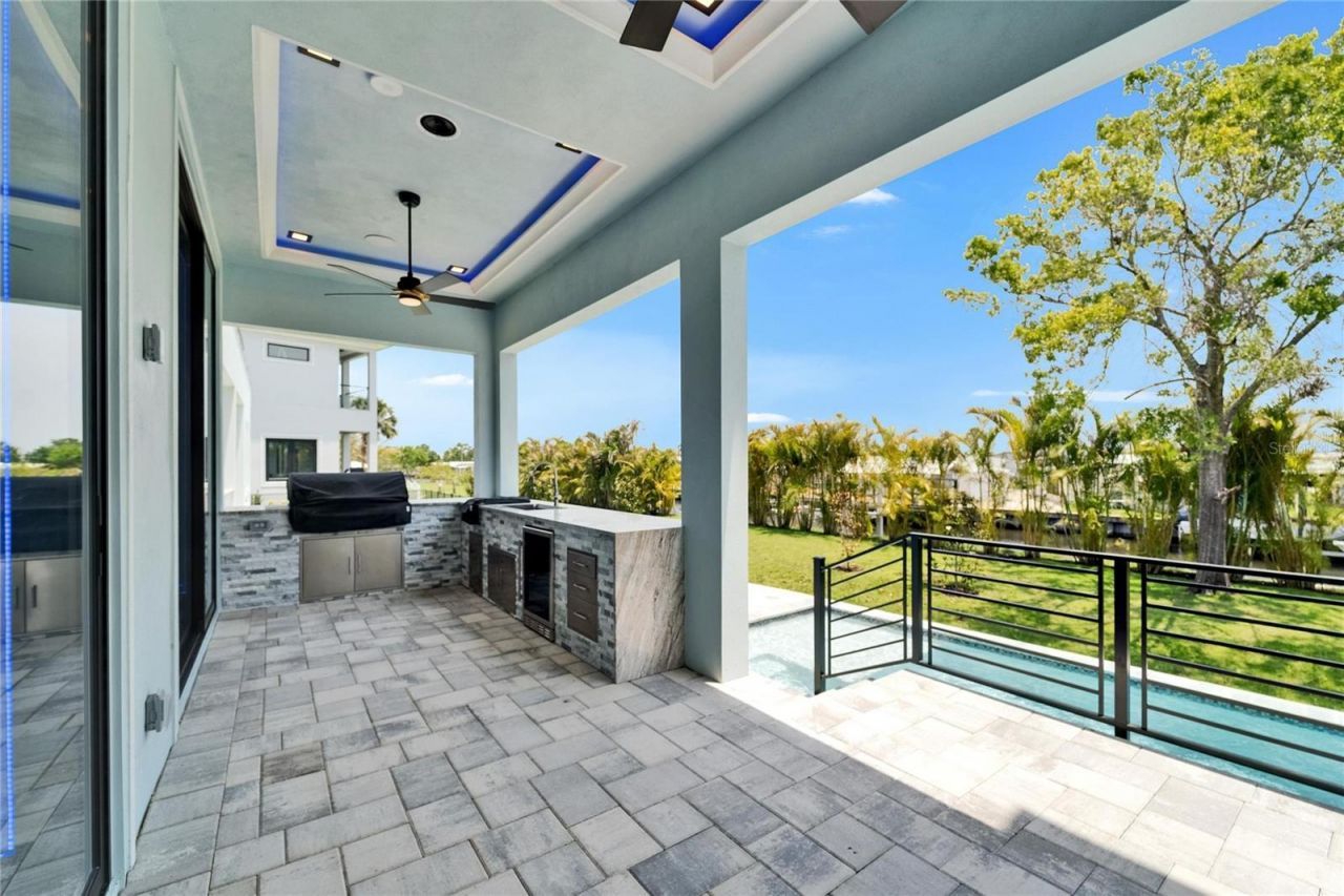 6530 Simone Shores Circle, Apollo Beach, FL 33572 Photo