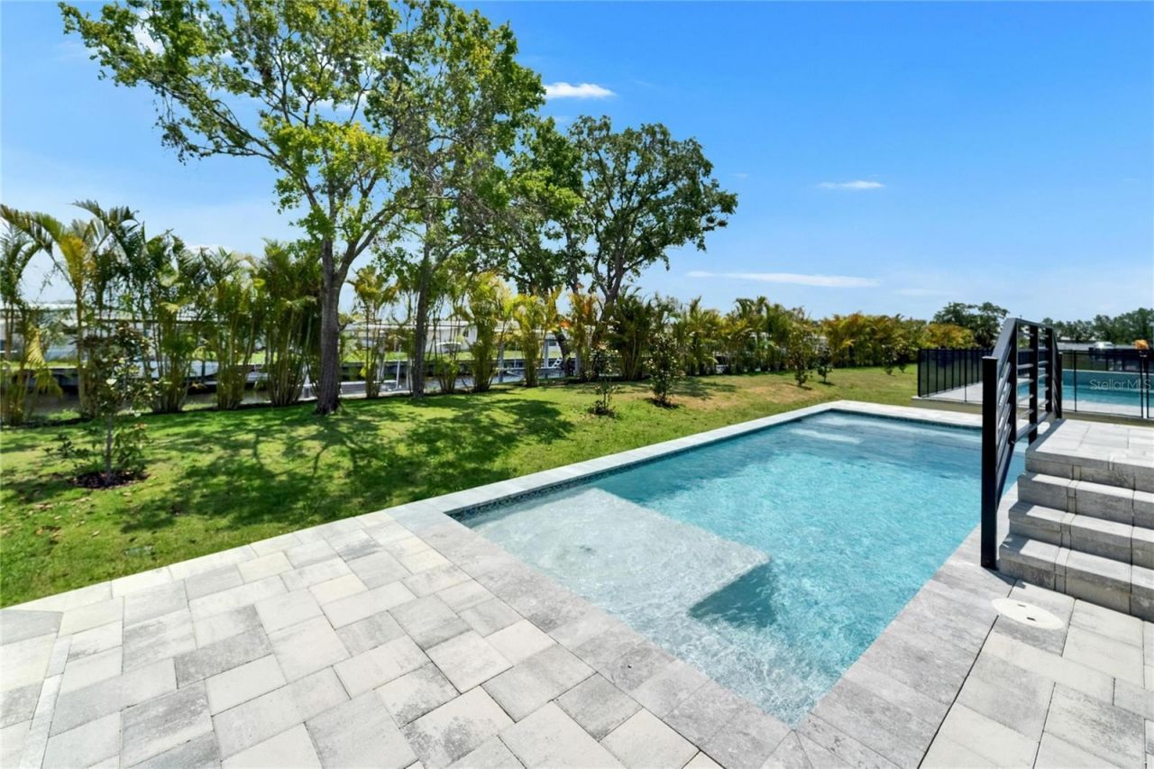 6530 Simone Shores Circle, Apollo Beach, FL 33572 Photo